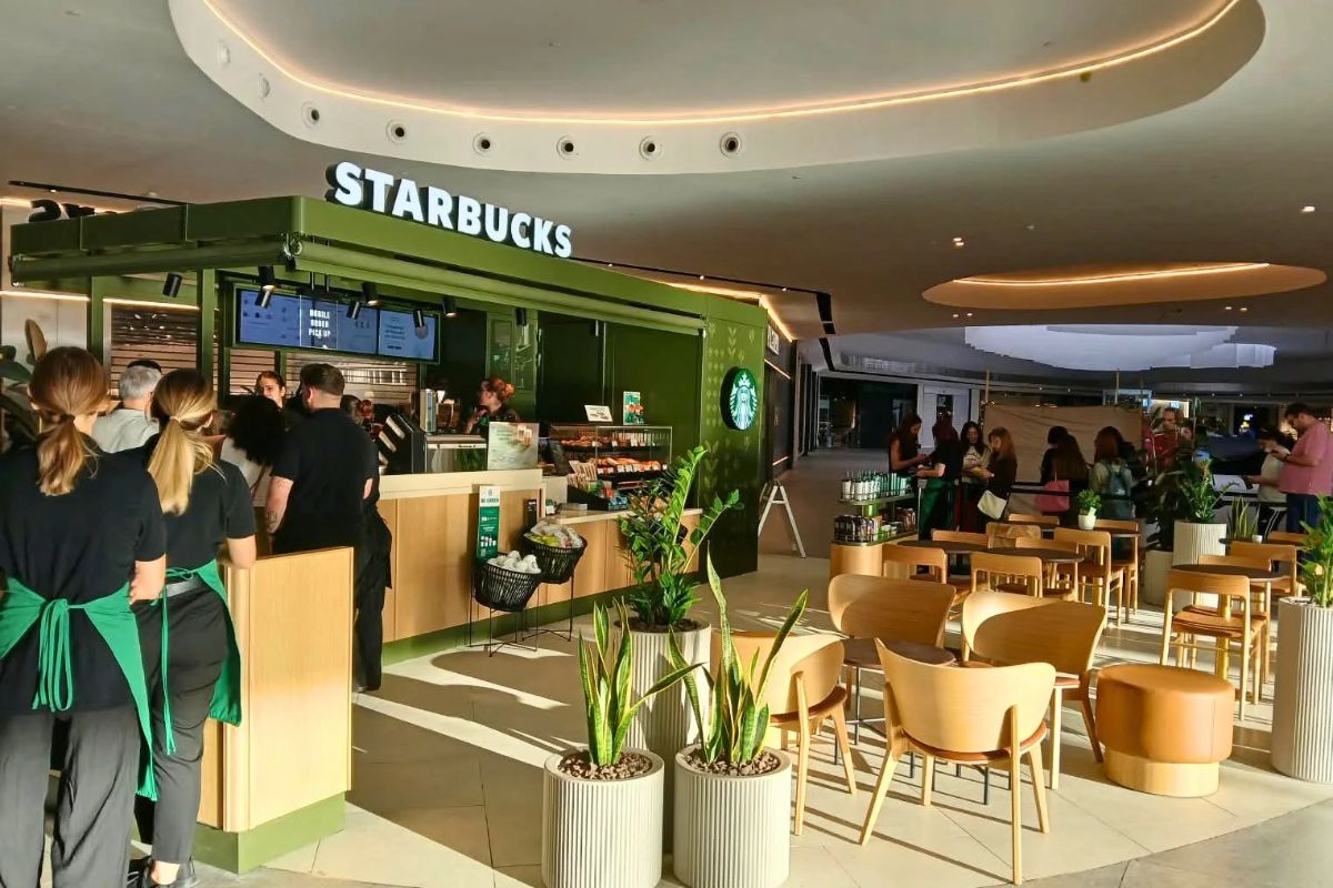 Apertura Starbucks en Jaén Plaza